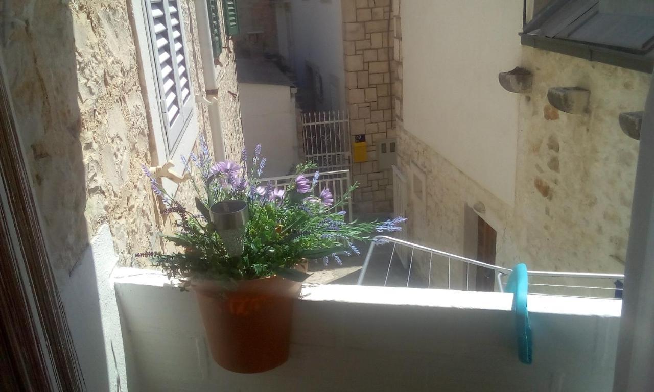 Apartment Nada Povlja  Ngoại thất bức ảnh